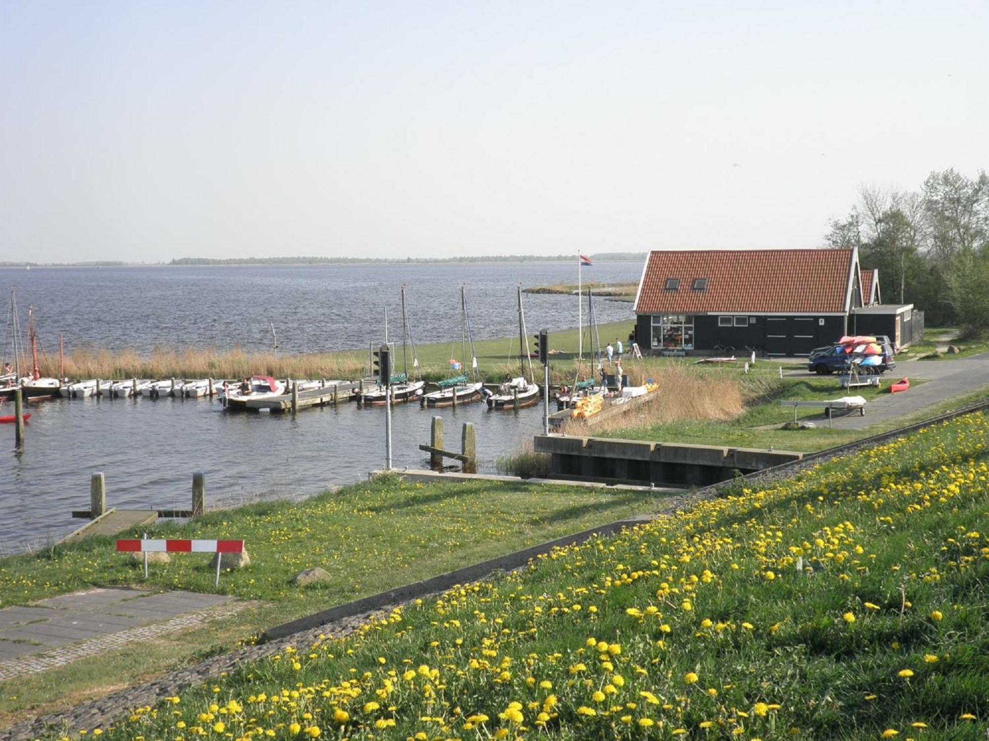 Leonie 6 Pers Holiday Home With A Large Garden Close To The Lauwersmeer Anjum ภายนอก รูปภาพ